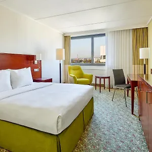 Hotel Courtyard By Marriott Seestern